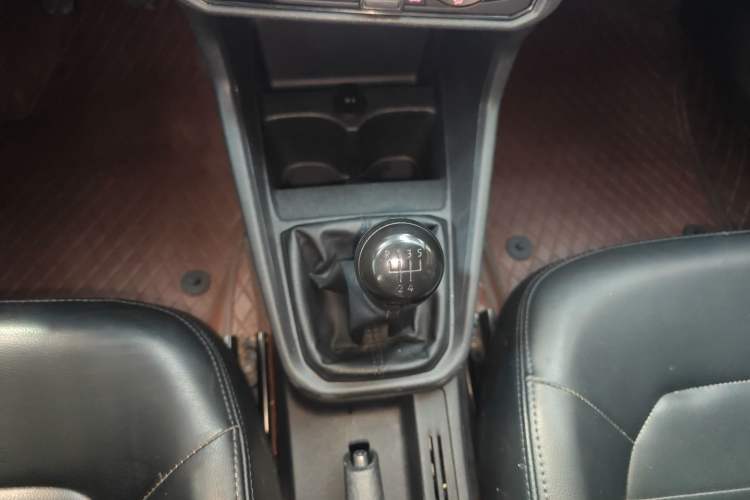 Used Volkswagen Santana 2016 1.6L Manual Fashion Edition Gear Lever