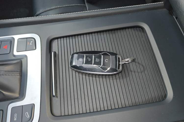 Used BYD Tang 2019 2.0T Automatic SmartConnect Luxury Edition 5 Seats China VI Standard