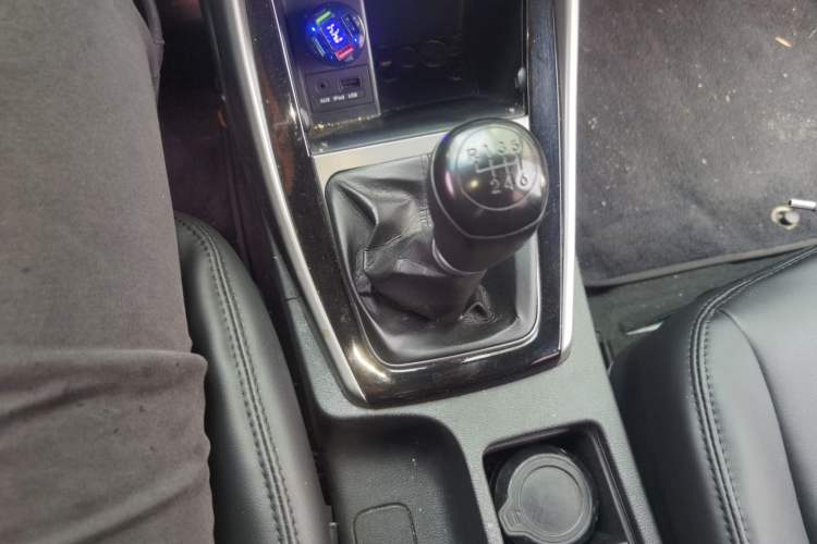 Used Hyundai Elantra (5th Generation / Langdong) 2012 1.6L Manual Leading Model Gear Lever