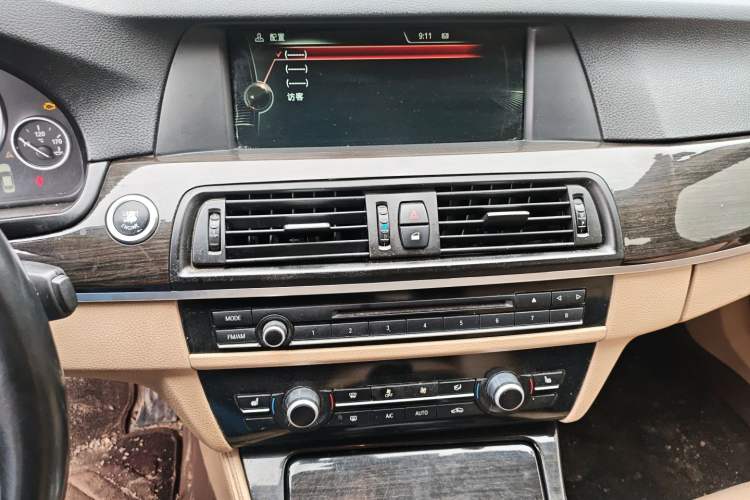 Used BMW 5 Series 2013 530Li Leading Model