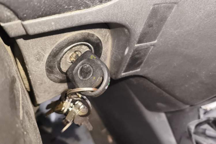 Used Jinbei Express 2017 2.0L Standard Version V19
