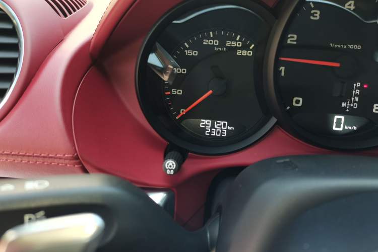 Used Porsche 718 2020 Cayman 2.0T Odometer Close Up