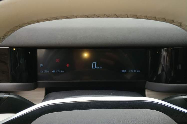 Used iCAR 03 2024 501km Two-Wheel Drive Long-Range Version Instrument Cluster