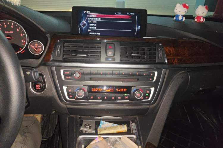 Used BMW 3 Series 2013 Facelift 320Li Fashion Design Package Audio And AC Panel