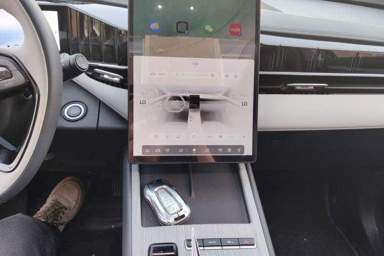 Used Geely Auto FX11 2024 1.5TD DCT Dragon Edition Audio And AC Panel