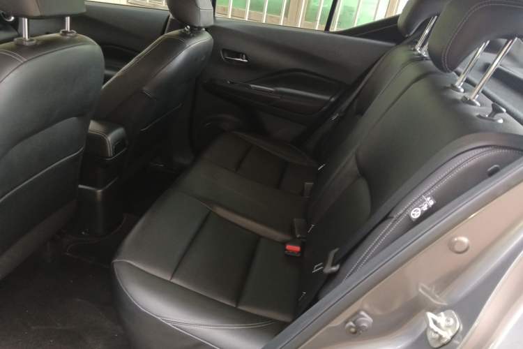 Used Nissan Kicks 2021 1.5L XV CVT Smart Connect Luxury Edition Left Rear Seat