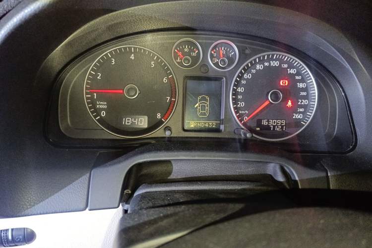 Used Volkswagen Passat 2009 1.8T Automatic Zunjie Model Instrument Cluster