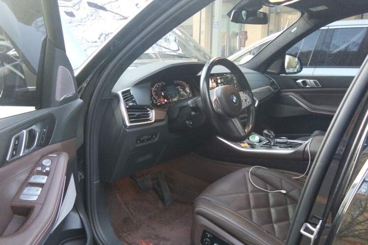 Used BMW X5 2022 xDrive 40Li M Sport Package
