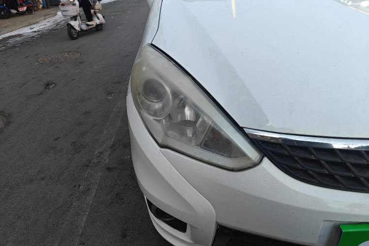 Used Suzuki Liana 2013 Hatchback 1.4L Manual Standard Model A Right Front Headlight