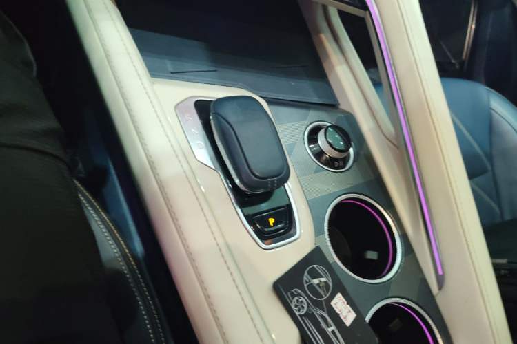 Used Zeekr 001 2021 Long-Range Dual-Motor WE Edition Gear Lever