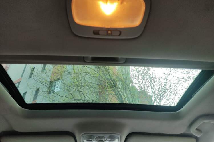 Used Kia Carens 2011 2.0L 7-Seater Automatic Standard Edition Headliner