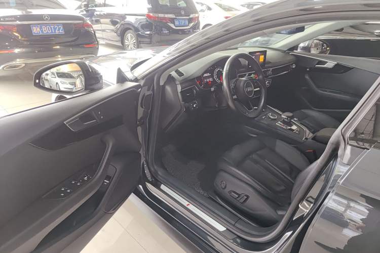 Used Audi A5 2019 Cabriolet 40 TFSI Fashion Edition China V