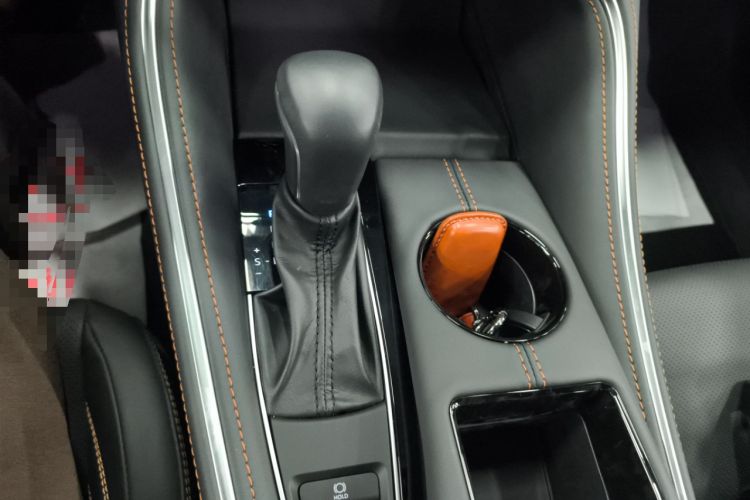 Used Toyota Avalon 2024 Dual-Motor 2.0L Luxury Edition
