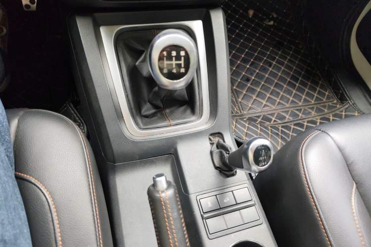 Used BAIC Off-Road BJ40 2016 40L 2.0T Manual All-Wheel Drive Prestige Edition