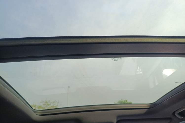 Used BYD Song L DM-i 2025 Intelligent Driving Version 160 km Beyond-Range Type Headliner