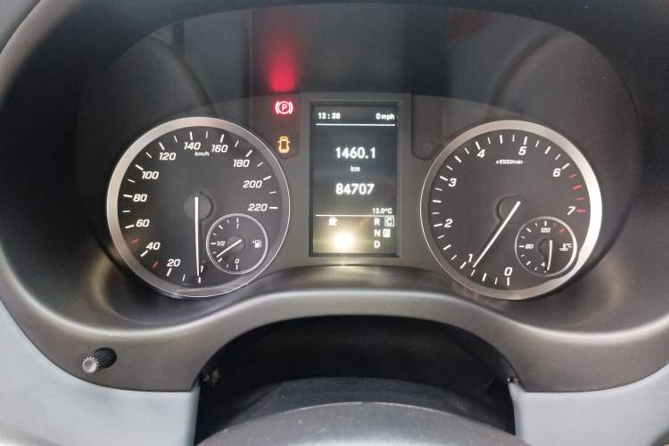 Used Mercedes-Benz Vito 2021 2.0T Elite Version 7 Seats Instrument Cluster