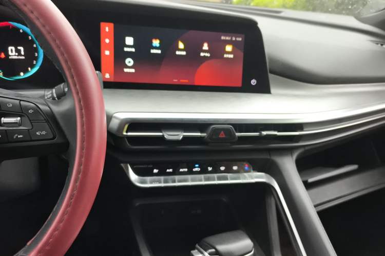 Used CHANGAN CS35PLUS 2021 Revised Version Blue Whale NE 1.4T DCT Luxury Edition
