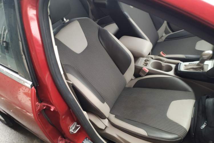 Used Ford Focus 2012 Hatchback 1.6L Automatic Fashion Edition
