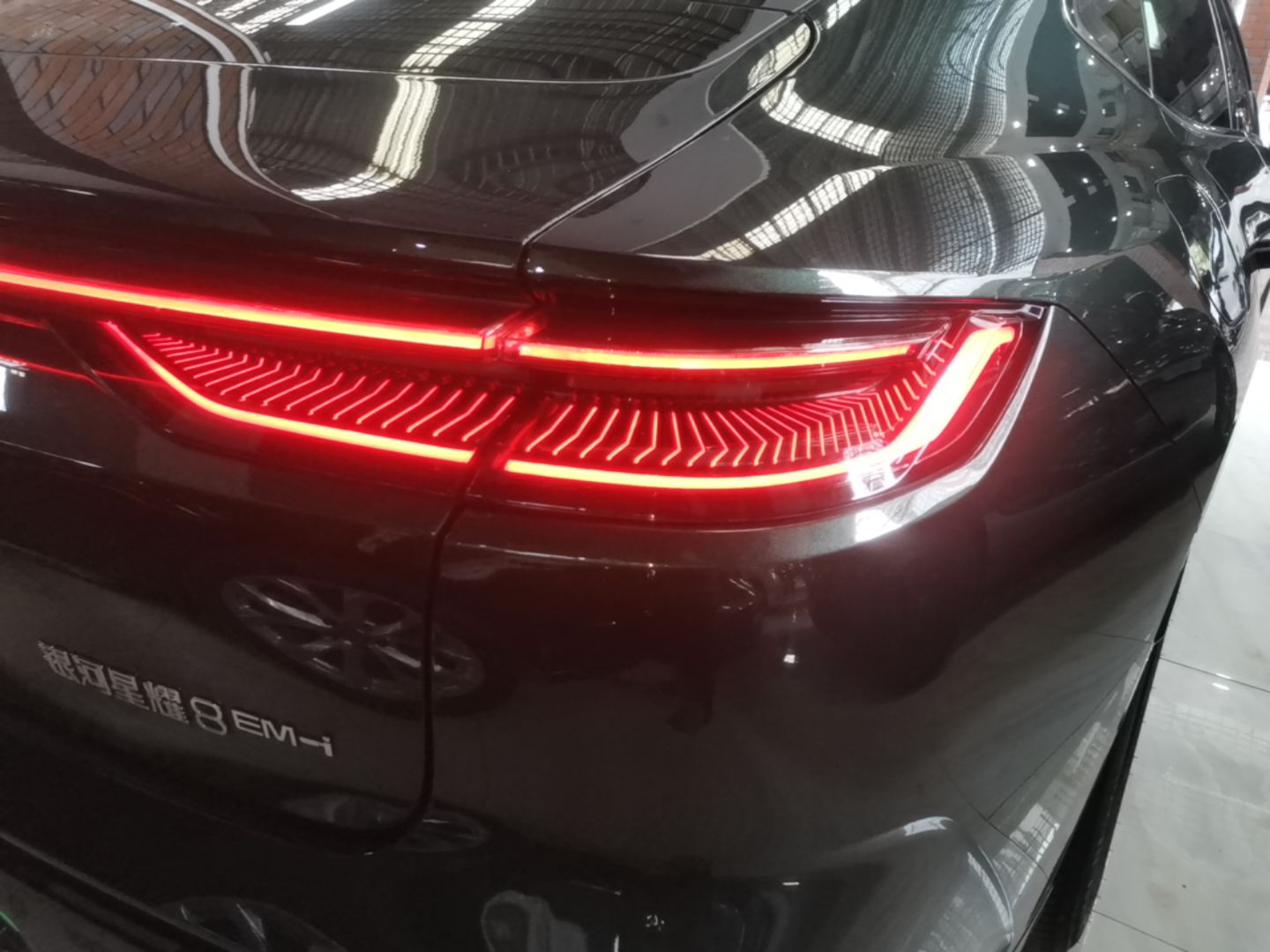 Geely Galaxy 8 2025 130km EM-i Deluxe Edition — снимка 9