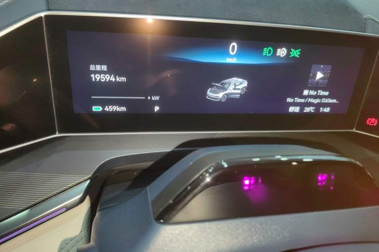 Used Zeekr 001 2023 WE Edition 86 kWh Instrument Cluster