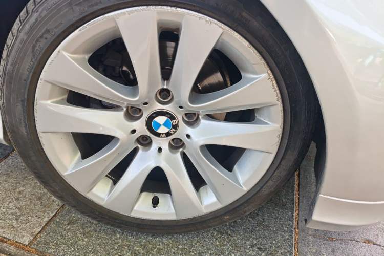 Used BMW 3 Series 2010 320i Luxury Model
