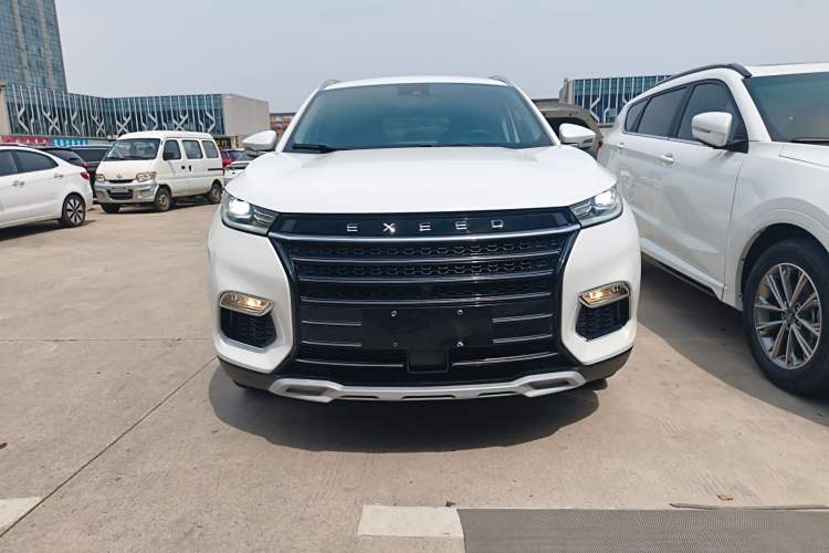 Used EXEED Lingyun 2019 1.6T Two-Wheel-Drive Platinum Edition Front