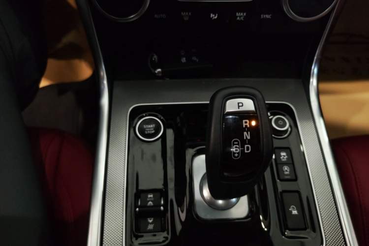 Used Jaguar XEL 2021 2.0T 250 PS R-DYNAMIC S Advanced Sport Edition Gear Lever