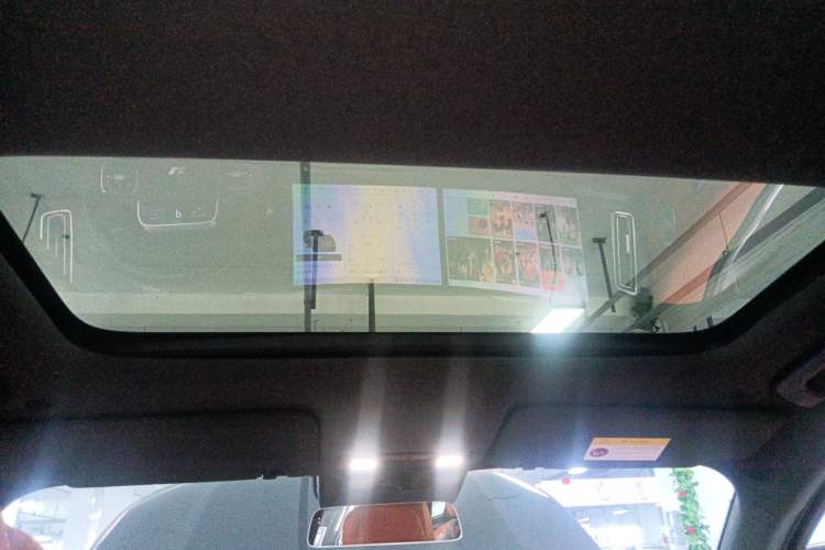 Used Li Auto L8 2023 Pro Model
