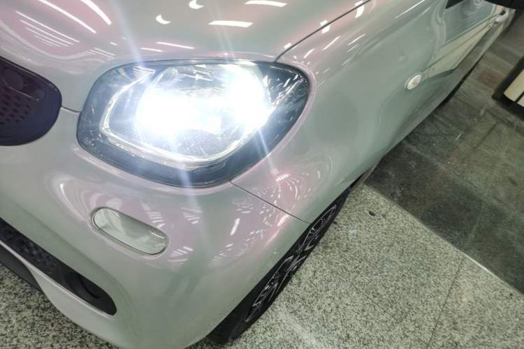 Used smart forfour 2016 0.9T 66 kW Pioneer Edition
