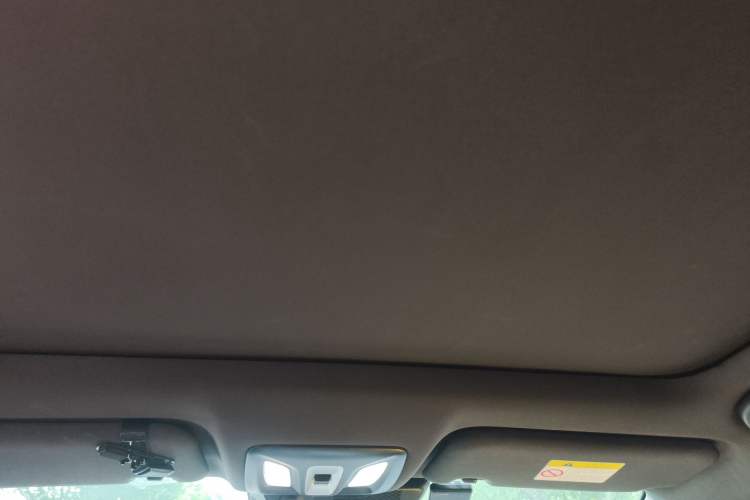 Used CHANGAN UNI-T 2022 1.5T Prestige Version
