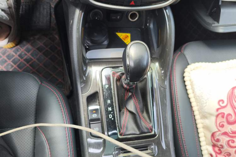 Used CHANGAN CS75 2017 Shangkui Edition 1.5T Automatic Fengxiang Model
