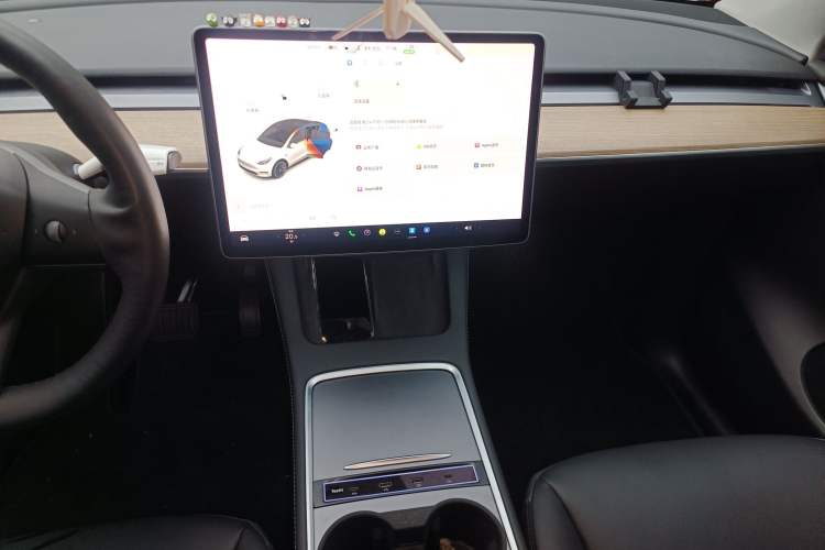 Used Tesla Model Y 2021 Long-Range All-Wheel-Drive Version
