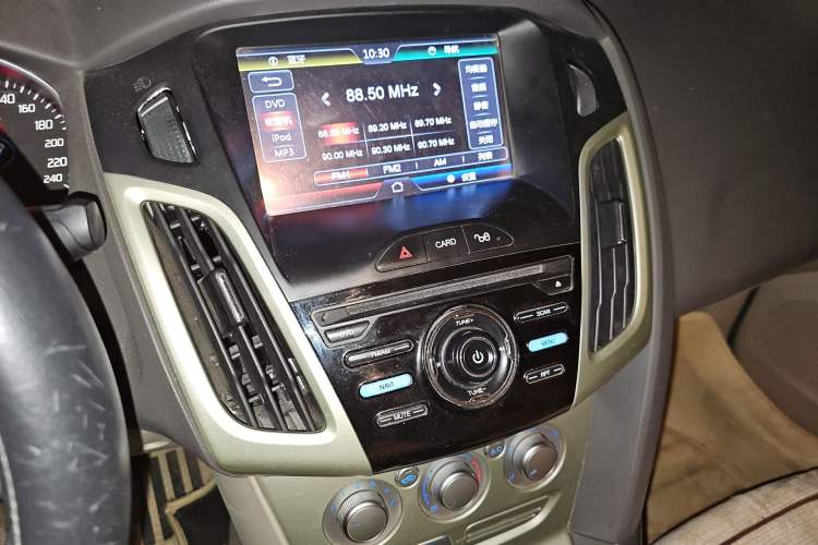 Used Ford Focus 2012 Sedan 1.6L Manual Comfort Model
