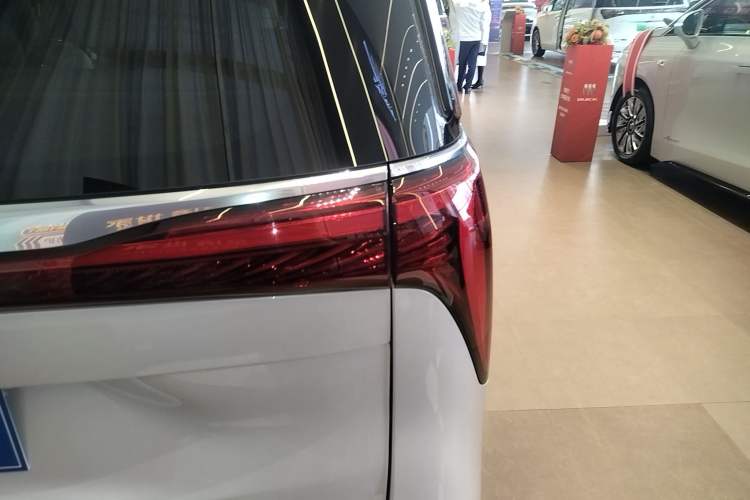 Used Buick Century 2025 2.0T Seven-Seater Yinshi Edition