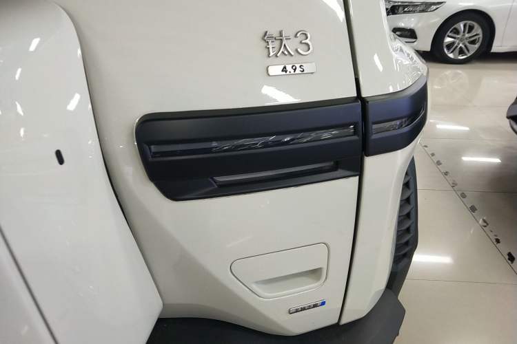 Used Formula Leopard Titanium 3 2025 501 km All-Wheel Drive Intelligent Driving Max Edition
