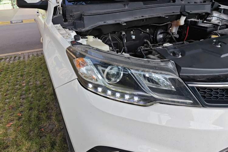 Used Soueast DX3 2018 1.5L Manual Luxury Model
