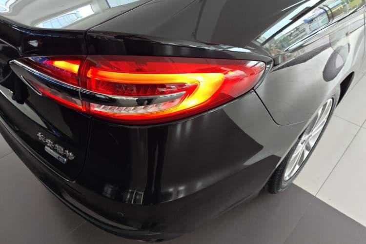 Used Ford Mondeo 2020 EcoBoost 180 Stylish Model
