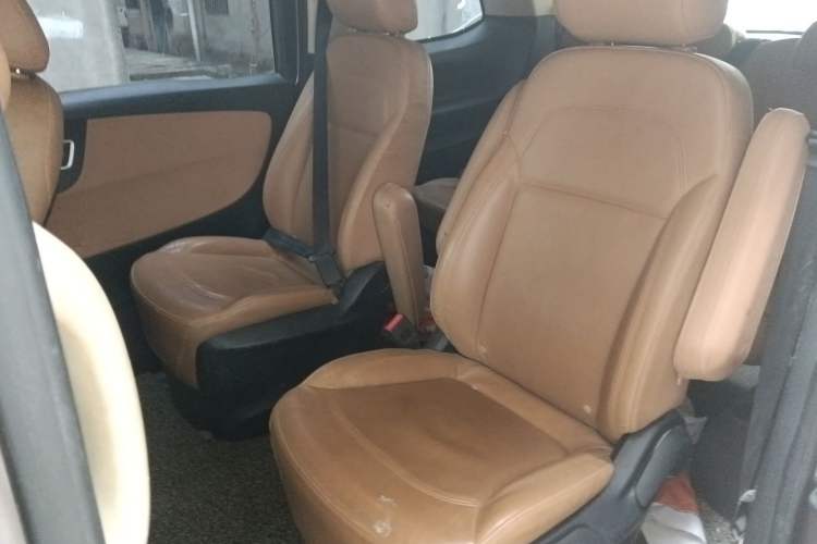 Used Huasong 7 2015 2.0T Automatic Luxury Model Left Rear Seat