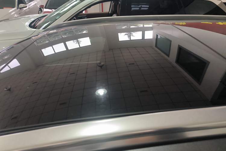 Used Mercedes-Benz GLC 2019 Facelift GLC 260 L 4MATIC Luxury Model
