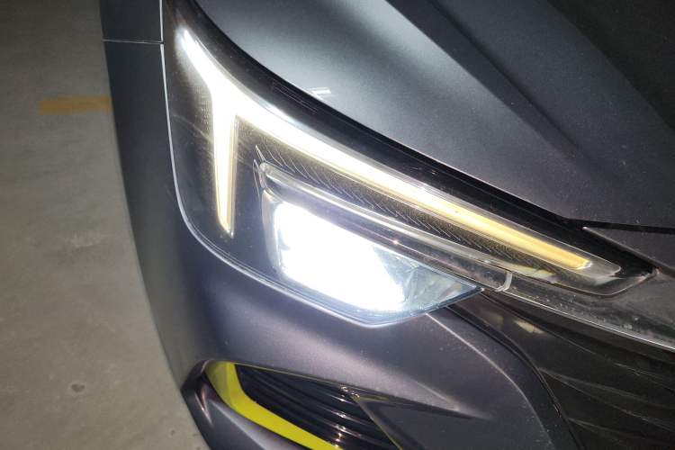 Used Roewe i6 MAX New Energy 2020 1.5T PHEV Cool & Stylish Skyroof Edition
