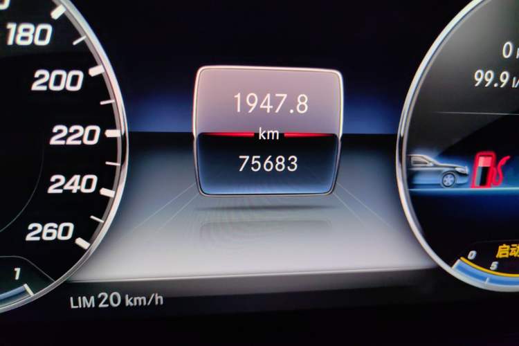 Used Mercedes-Benz E-Class 2019 Facelifted E 300 L Stylish Version Odometer Close Up