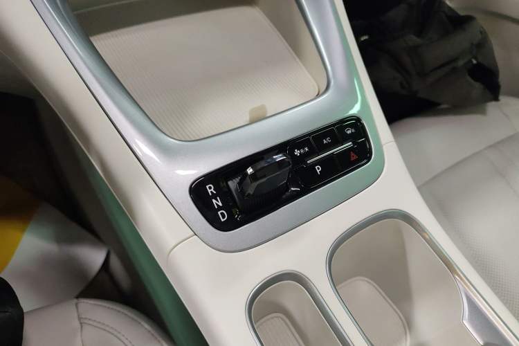 Used Geely Galaxy Geome 2025 310km Youth Edition Gear Lever