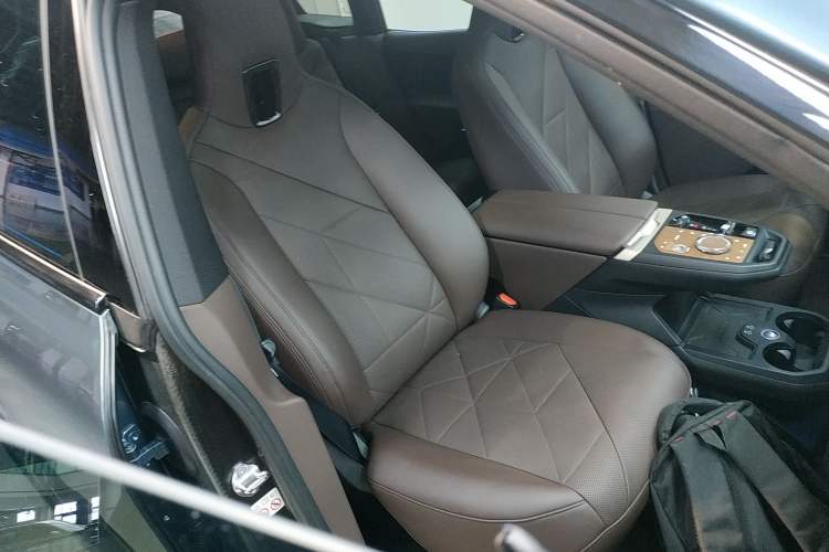 Used BMW iX 2022 xDrive40
