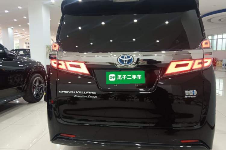 Used Toyota Vellfire 2021 Crown Dual-Engine 2.5L HV Prestige Edition Rear