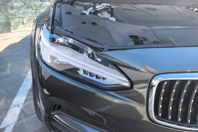 Used Volvo V90 2020 Facelifted Cross Country T5 AWD Zhiyuan Edition