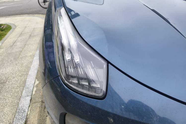 Used Lynk & Co 01 2019 2.0T Two-Wheel Drive Zhaopu Version China VI Standard Right Front Headlight