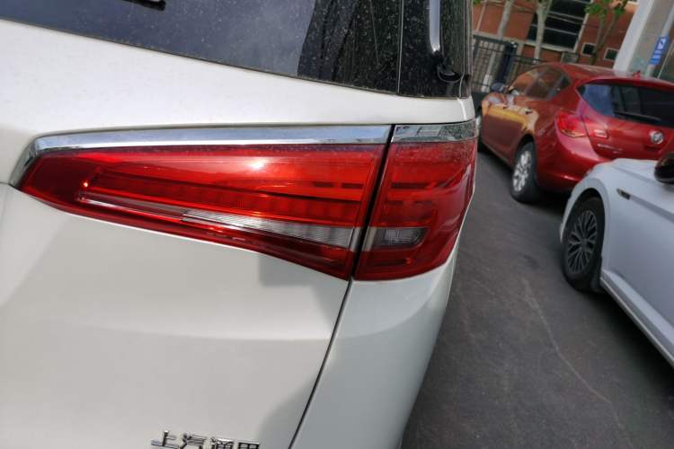 Used Buick GL8 2018 ES 28T Luxury Model China VI Standard Right Rear Taillight