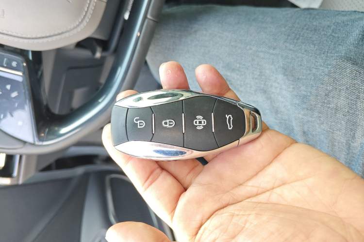 Used Hongqi EH7 2024 690 Pro