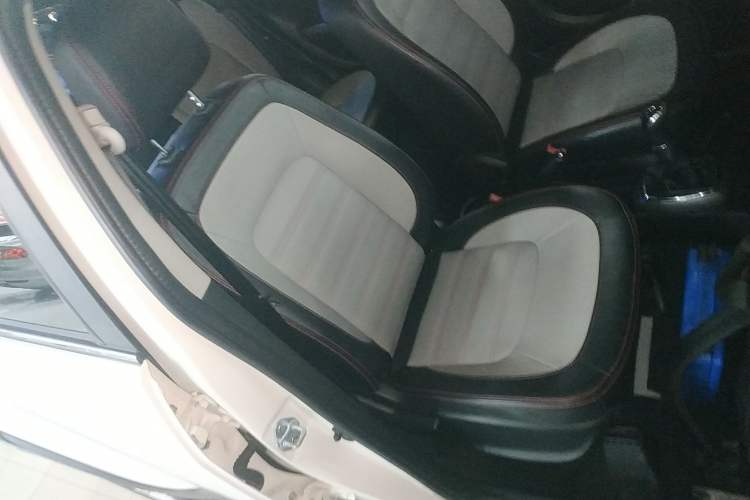 Used Great Wall M4 2014 1.5L Manual Comfort Model Right Front Seat