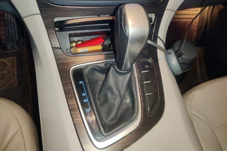 Used Huasong 7 2015 2.0T Automatic Comfort Model